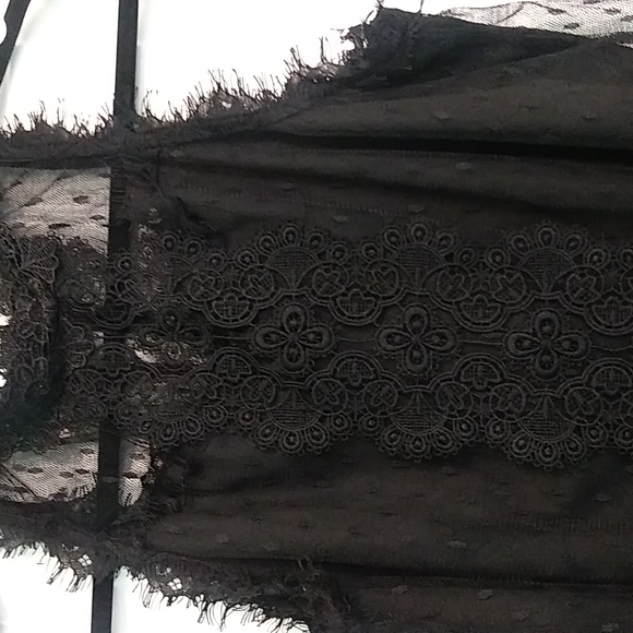 Cropped Lace Top Size L - Picture 5 of 9